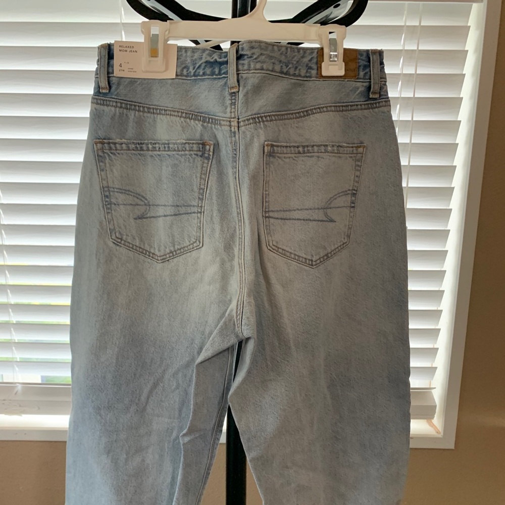 American Eagle mom jeans size 4